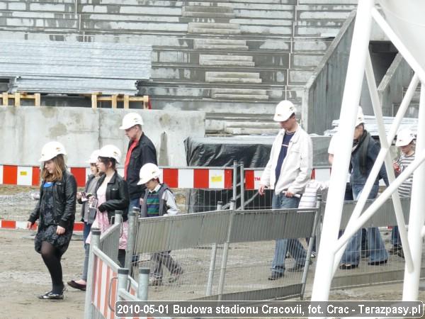 2010-05-01-budowa-stadionu-44