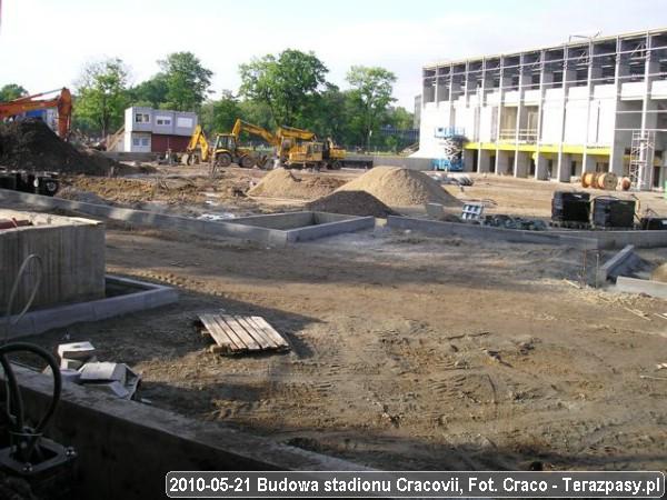 2010-05-21-stadion-craco-02