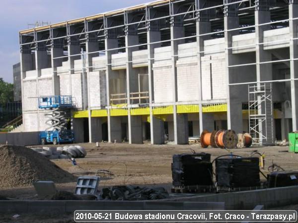 2010-05-21-stadion-craco-11