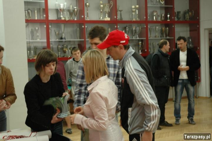 2012-04-21-turniej-papieski080