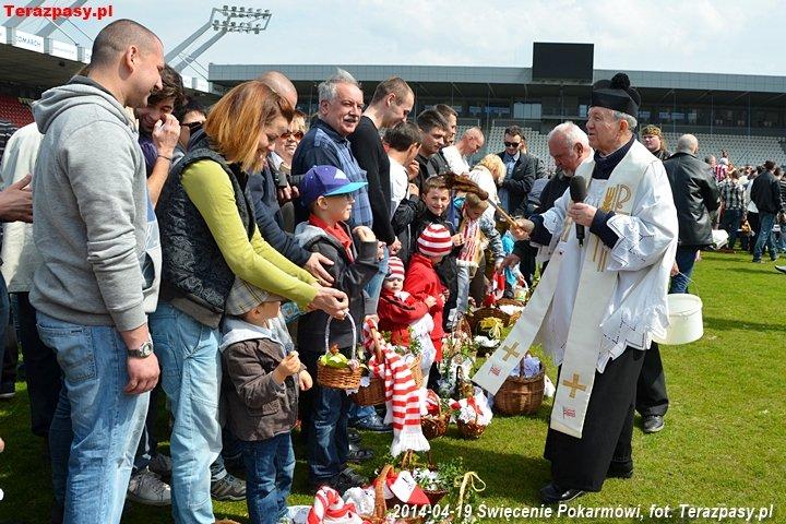 2014-04-19_Swiecenie_Pokarmow_3852_720