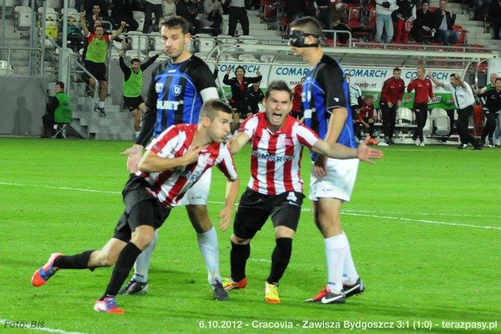 2012-10-06-cracovia-zawisza_bl_0498_720