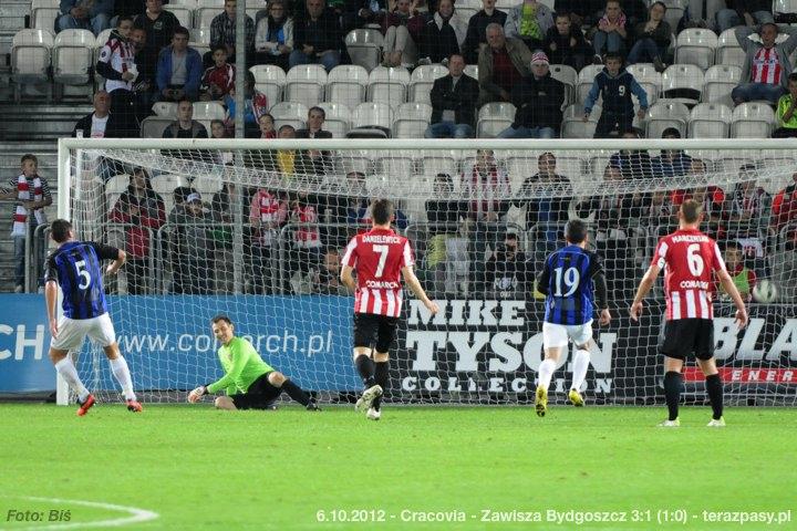 2012-10-06-cracovia-zawisza_bl_0759_720